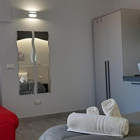 Donjon Suite Centro Storico Castelbuono  Eksteriør billede