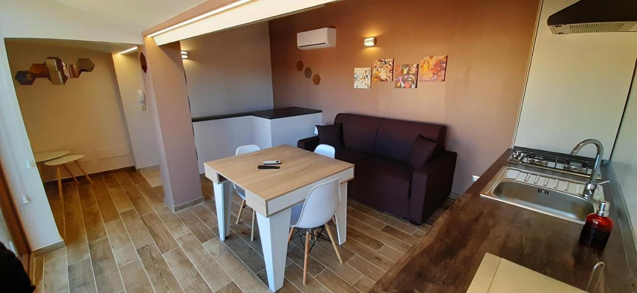 Donjon Suite Centro Storico Castelbuono  Eksteriør billede
